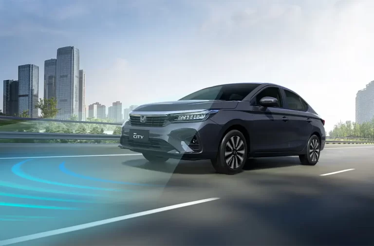 Honda_Sensing_Ambientada_City_Sedan_2024_0